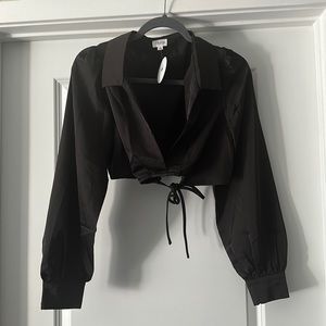 Le Lis Black Crop Top